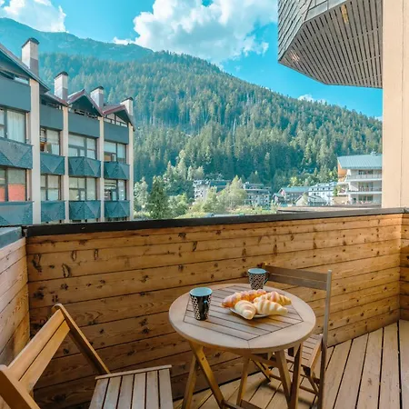 Grand Roc - Campanules 322 - Happy * Chamonix